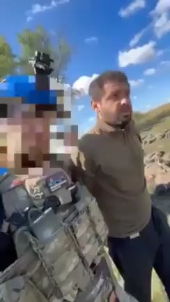 More Russian soldiers being taken prisoner in Kursk by Ukrainian troops. Translation requested.