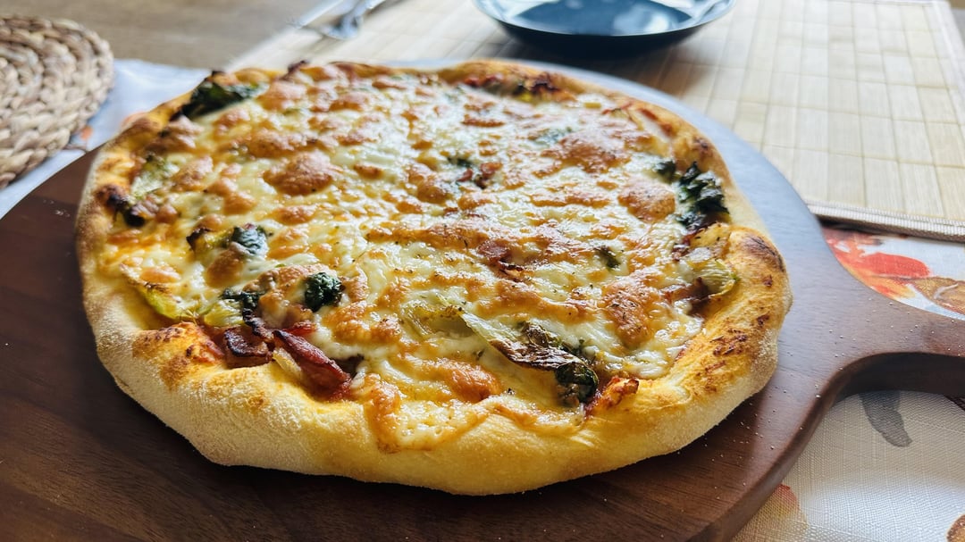 P’tite pizza aux lardons et escarole maison