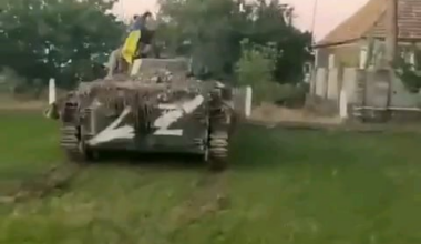 Ukraine troops caputerd a BMP in the kursk region