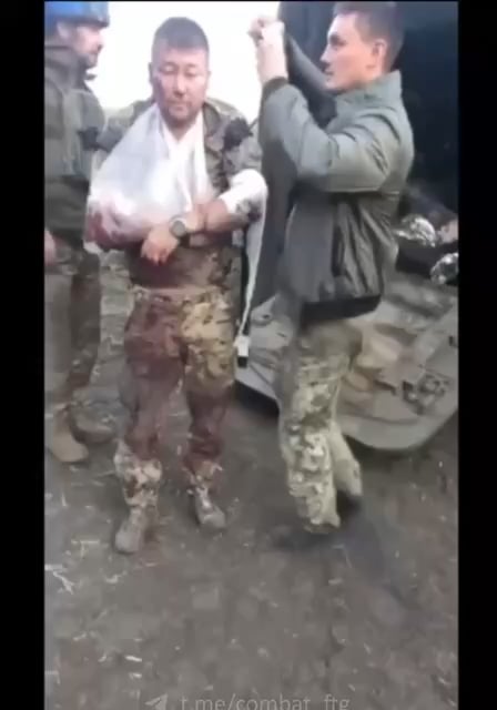 Russian soldiers morale is low. They are capitulating to the advancing Ukrainian Soldiers