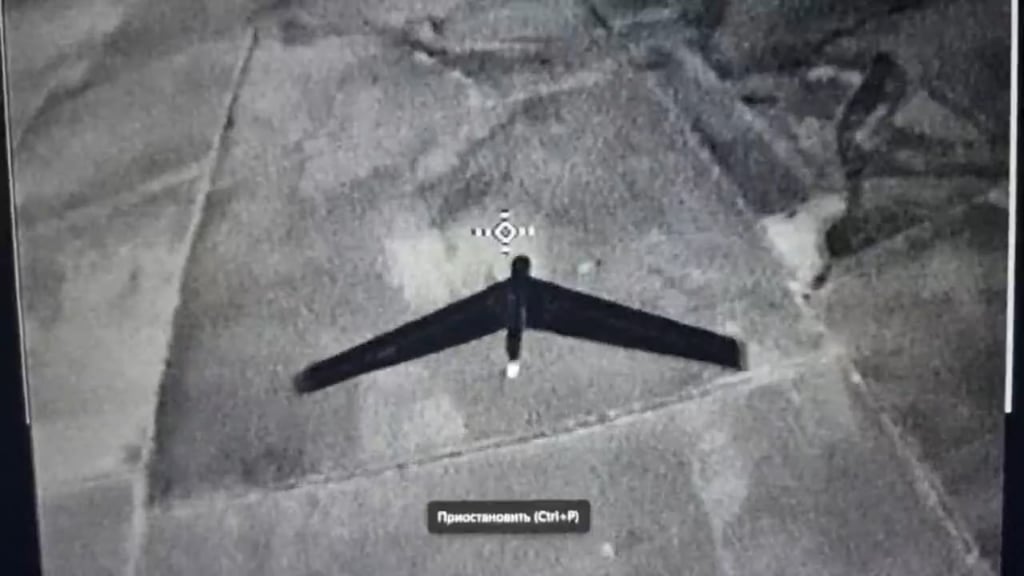 First footage of a Ukrainian interceptor drone with a thermal imager ramming a Russian recon drone