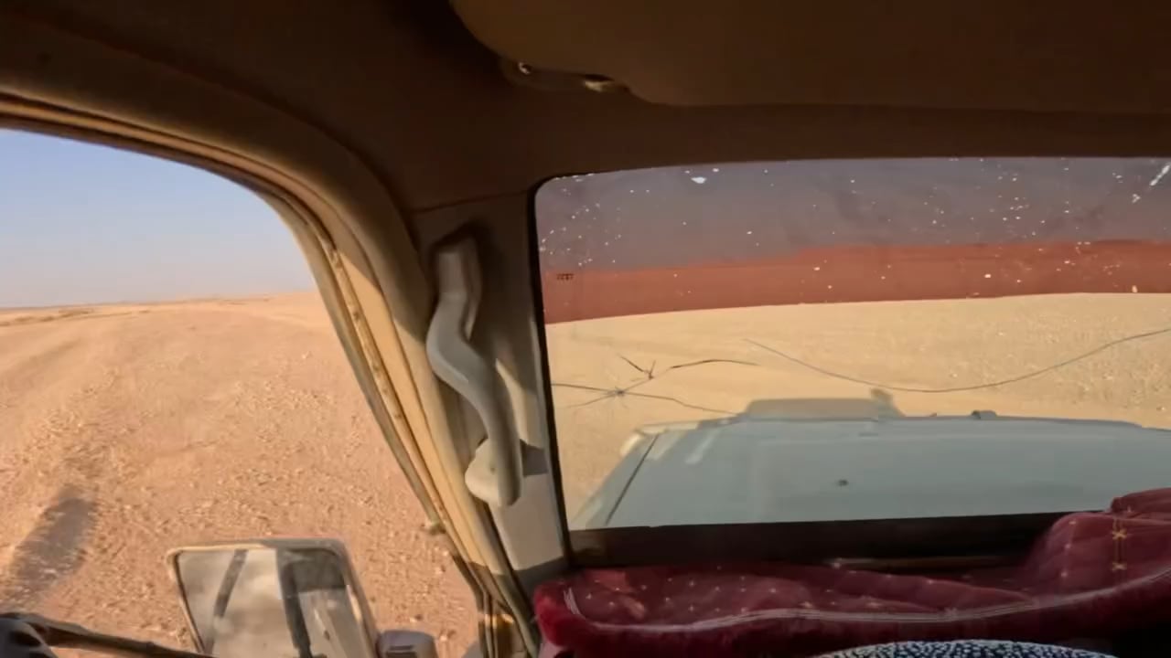 Iraqi tribesmen of Al Jughaifa chasing fleeing isis fighters in Hawran valley, footage from today.