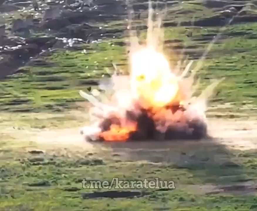 Catastrophic exlosion of a russian BMP with a landing force.