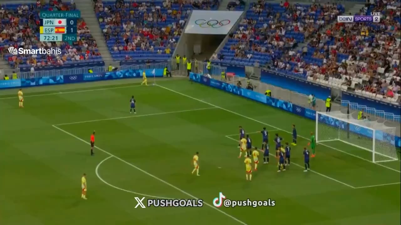 Fermin scores his second GOLAZO for Spain against Japan!