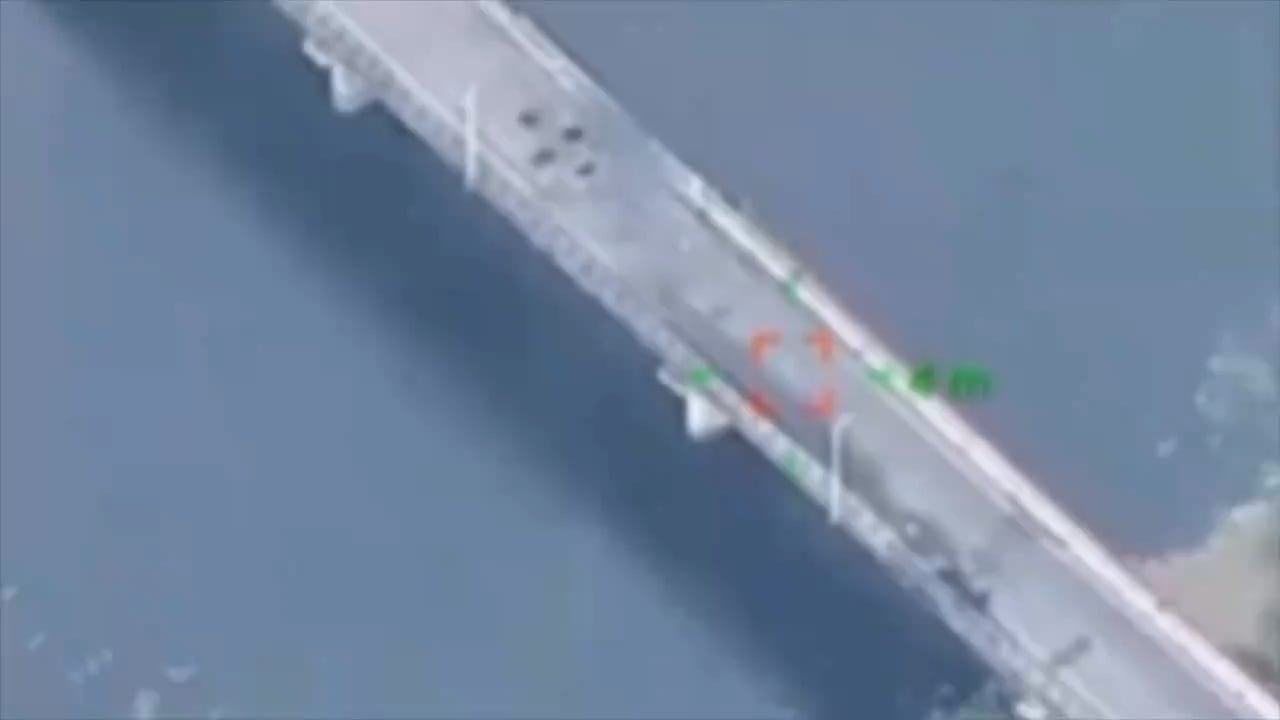 UA air force destroying the Glushkovsky Bridge