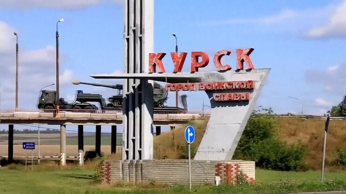 La Russie renforce ses positions dans la région de Koursk avec des troupes et des chars