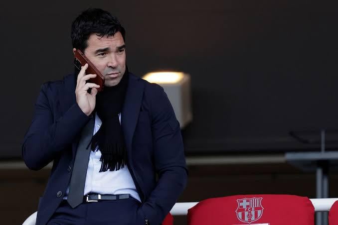 There's more photos of Deco calling on his phone than deals done this offseason, who is he calling?