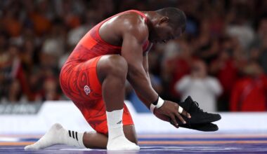 Mijaín López, after winning his fifth gold medal in five Olympics, put his shoes on the mat as a aign of retirement.