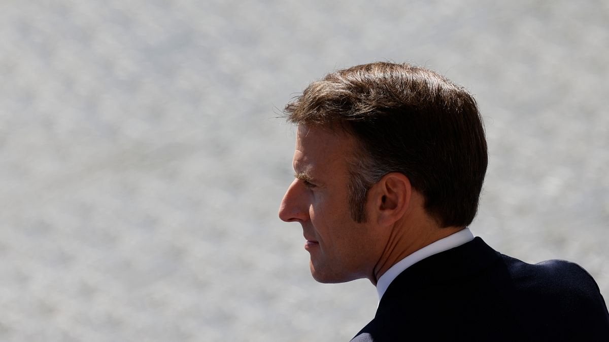 Crise politique en France : réactions au rejet d'un gouvernement NFP par Emmanuel Macron