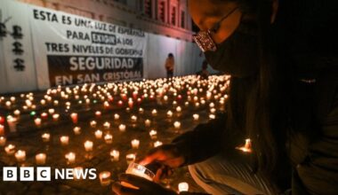 Mexican journalist shot dead while under police protection