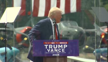 Desperate Trump Accused of Staging a 'Rescue' For a Fainting Woman at NC Rally: 'So Fake'