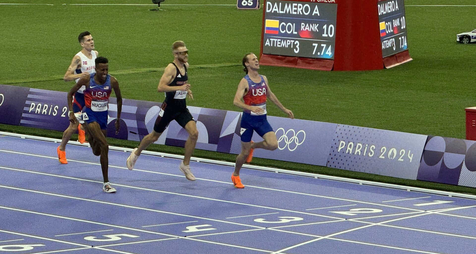 Cole Hocker wins gold in the mens 1500m final