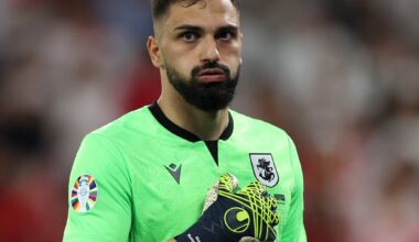 (@FabrizioRomano) Liverpool potential plan for Giorgi Mamardashvili, already clear: he’d join Bournemouth for one season from Valencia. Mamardashvili would only join #LFC from 2025 after #AFCB season. Giorgi already accepted the Liverpool plan and contract terms.