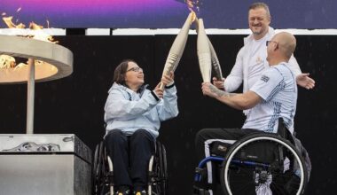 Pourquoi la flamme des Jeux paralympiques a-t-elle été allumée en Angleterre ?