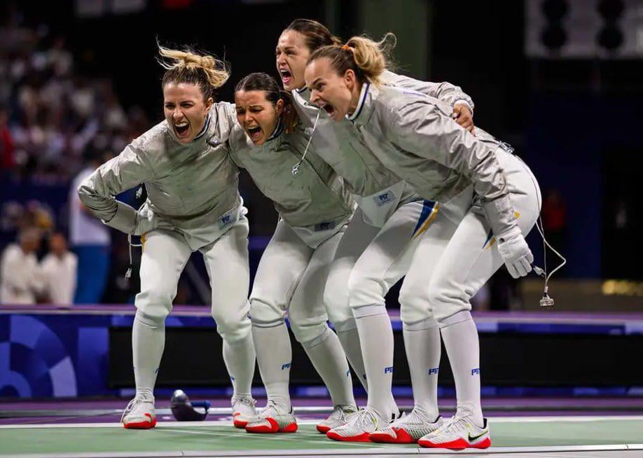 Ukrainian women's sabre fencing team wins gold