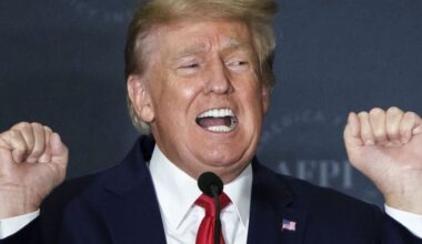 'Bombed': Critics say 'racist' Trump 'destroyed himself' at NABJ event