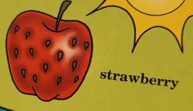 Apple or Stawberry?