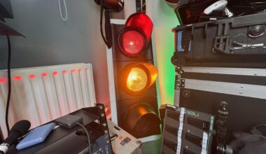 I've got a traffic light in my room. You can control it live online.