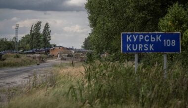 Ukraine controls nearly 400 square miles of Russia's Kursk region, top commander says