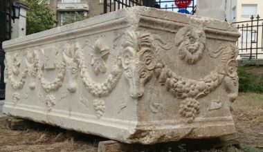 Bulgarie : un sarcophage datant de la Rome antique servait de comptoir de bar