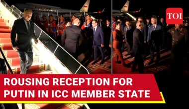 Putin Defies ICC Arrest Warrant; Gets Rousing Welcome On Arrival In Mongolia | Watch