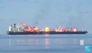 Rebeldes hutíes de Yemen atacan buque petrolero en el Mar Rojo