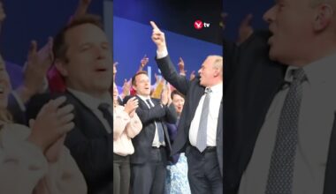 Ed Davey belts out 'Sweet Caroline' at Lib Dem conference #news #politics #shorts