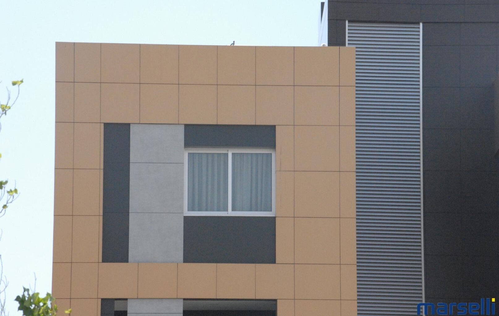 Cladding in Cyprus! HPL οr Alucobond? Price?