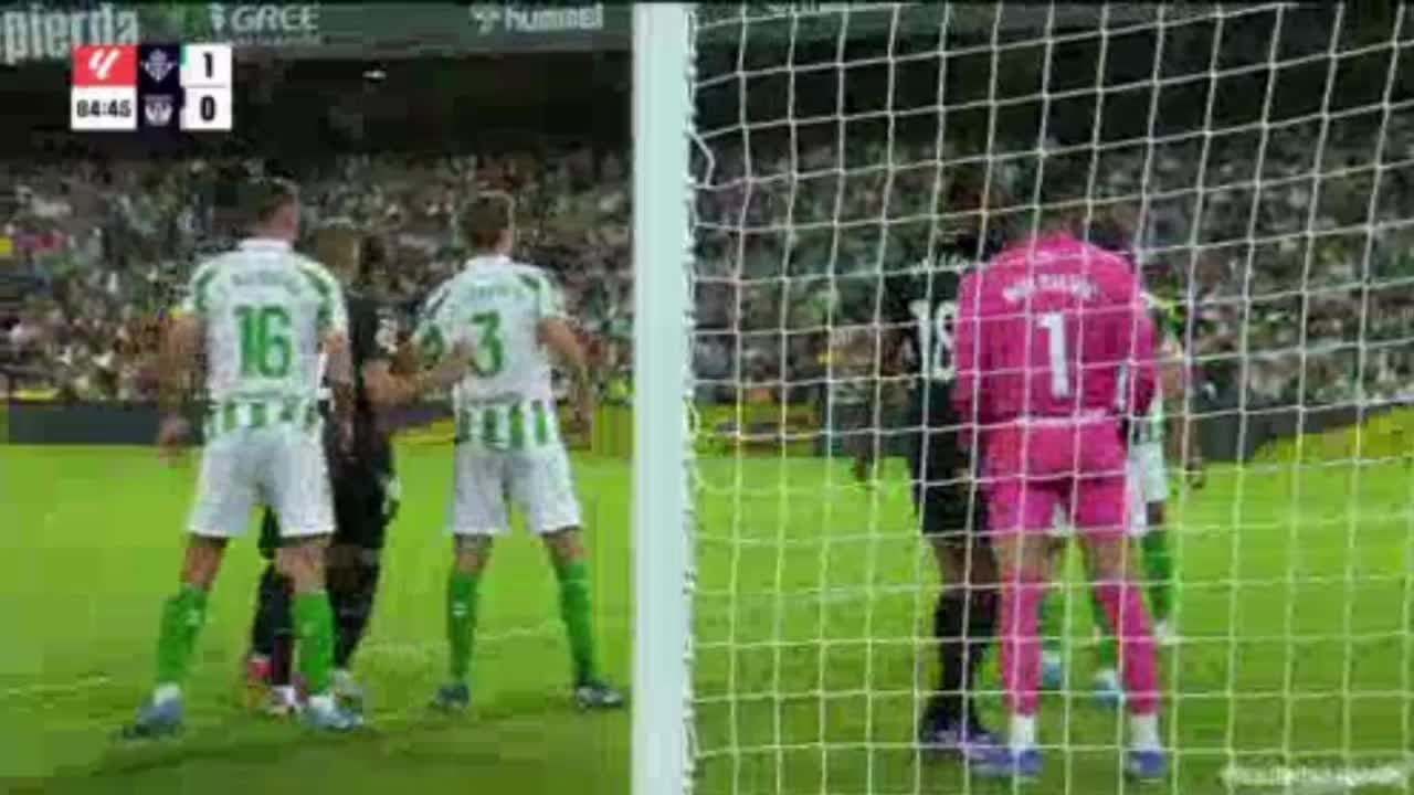 Betis 2-0 Leganes - Vitor Roque 86'