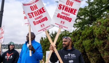 "We encourage them to negotiate in good faith": Biden admin backs striking Boeing workers