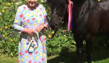 Queen Elizabeth with her final horse, Emma