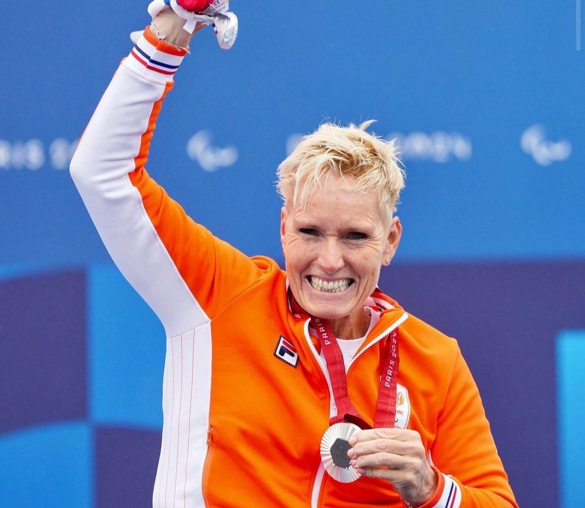 Today Jennette Jansen won her 11th paralympic medal in her 8th paralympic games.