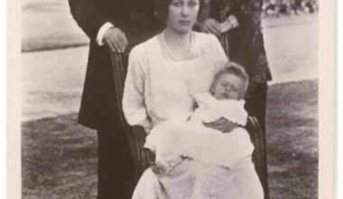 ‘Four Generations of Our Royal Family’ by Central News Ltd, published by J. Beagles & Co (1924)