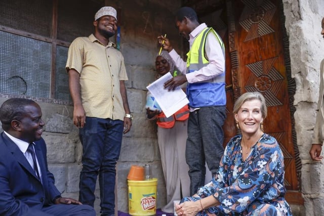 In Zanzibar, The Duchess of Edinburgh observed the efforts of the Ministry of Health, Uniting to Combat NTDs, and Unlimit Health, to combat lymphatic filariasis