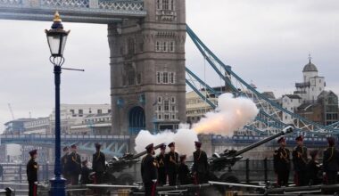 Gun salutes at the Tower of London and in Hyde Park to celebrate to accession of King Charles III