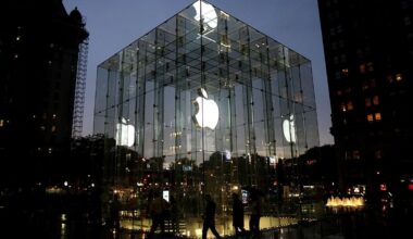 La Commission européenne insiste auprès d'Apple sur l'interopérabilité des écouteurs et des montres