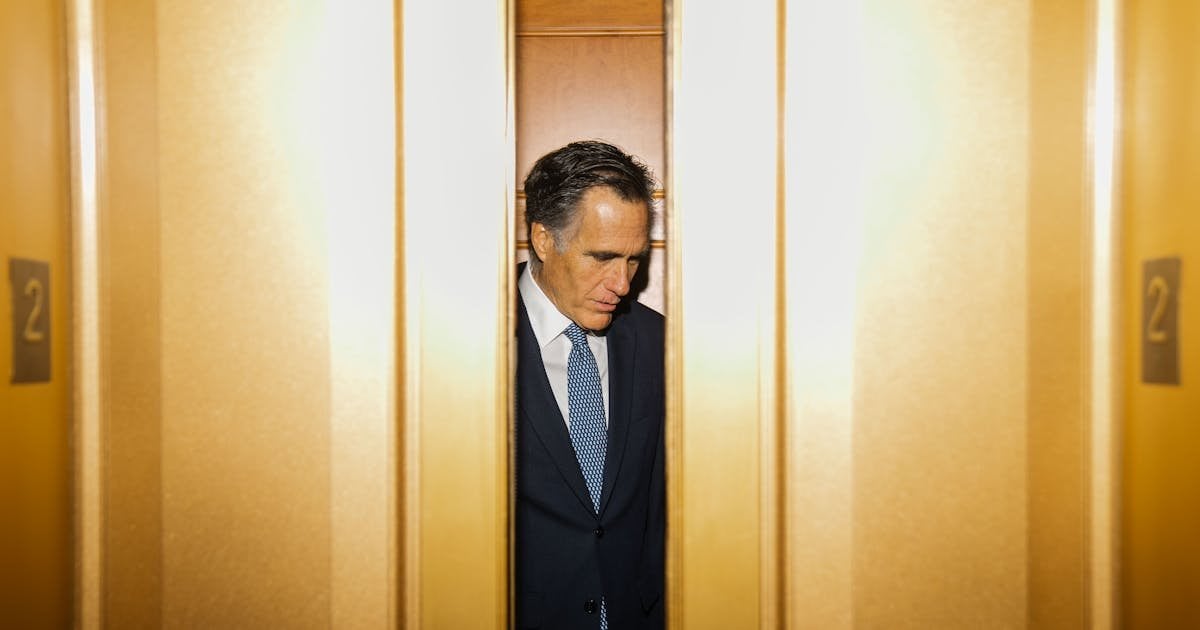 The Fear That’s Keeping Mitt Romney From Endorsing Harris