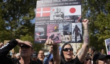 No Comment : manifestation à Paris pour demander la libération de Paul Watson