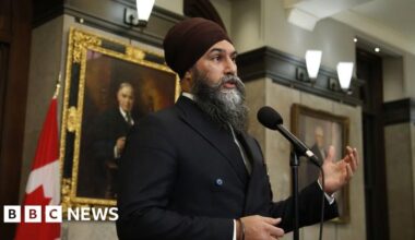 Canada's NDP pulls support for Trudeau's Liberals