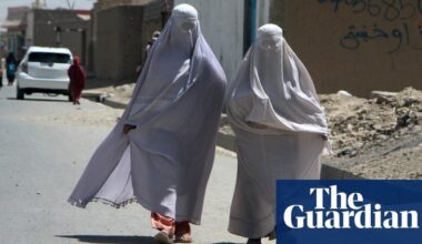 "Frightening" Taliban law bans women from speaking in public