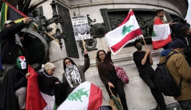 Des manifestants à Paris demandent l'arrêt des frappes aériennes israéliennes sur le Liban