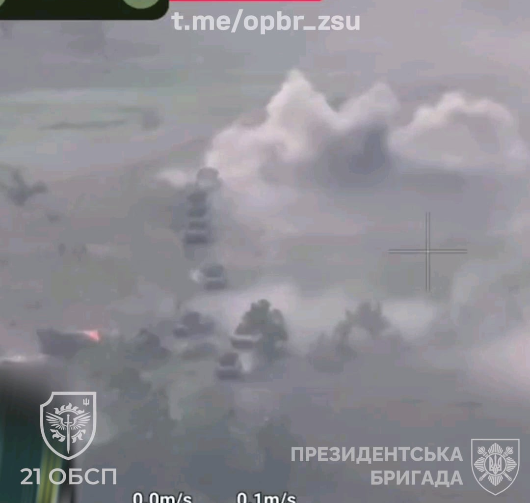 Ukrainians stop a large Russian mechanized assault in the Pokrovsky direction