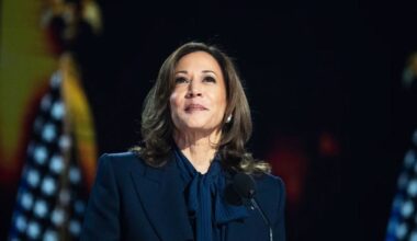 'Incredible Moment in History': Political Experts Stunned by Latest 'Huge' Endorsement For Kamala Harris