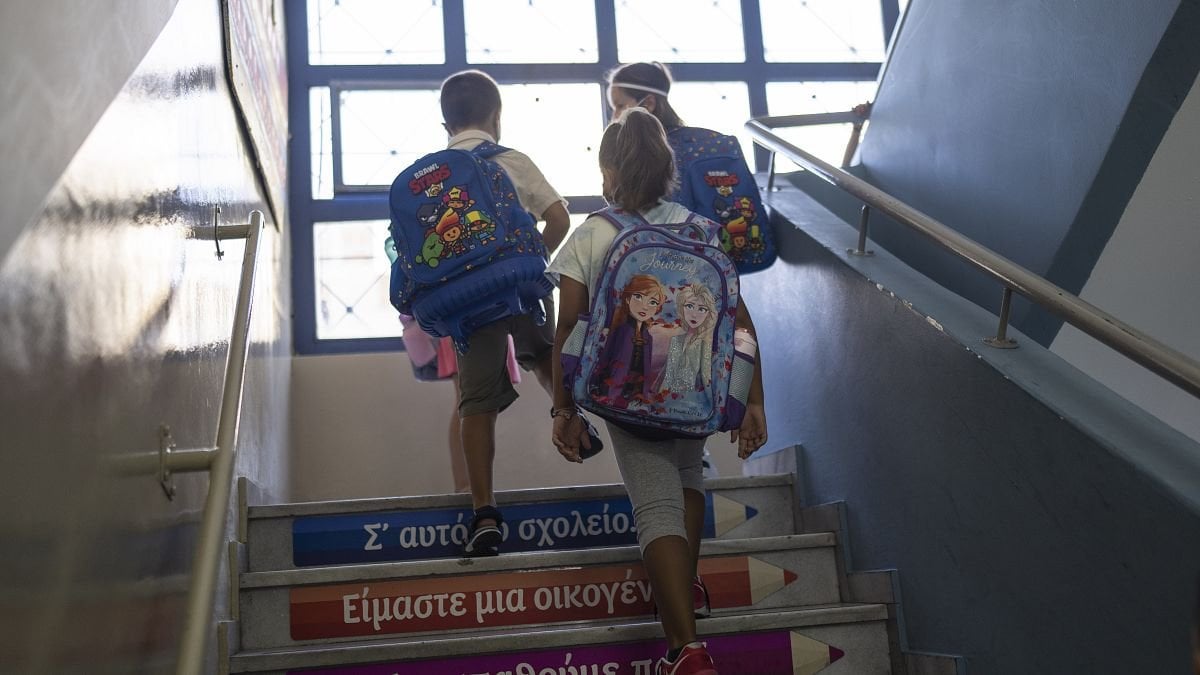 La Grèce annonce de nouvelles règles interdisant les téléphones portables dans les écoles à partir de septembre