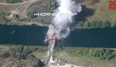 The russians partially repaired the bridge next to Karyzh, in Kursk, but the ukrainian aviation have attacked it again with precision bombs.