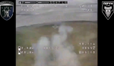 AFU pilot destroying Russian positions in the Kupyansk region using a thermite drone.