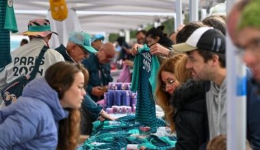 "Encore un petit souvenir des Jeux" : ce dimanche, c'était la ruée à la braderie des JO de Paris 2024 à Elancourt