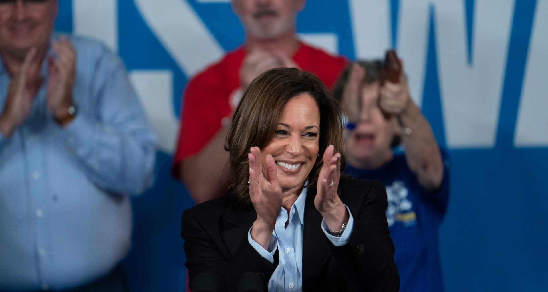 New election poll shows low-income voters flocking to Kamala Harris over Donald Trump