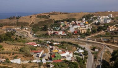 Maroc : des centaines de migrants empêchés de rejoindre l'enclave espagnole de Ceuta