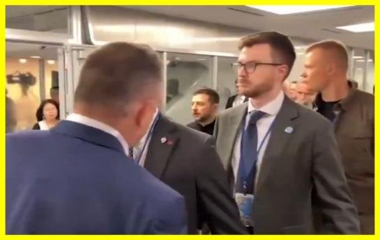 “Why don't you want to negotiate with Russia? Talk, call.”, - Kremlin propagandist in New York ambushed Zelensky and begged him to call Putin